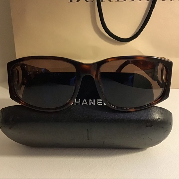 Vintage Chanel Sunglasses with Case - Picture 3 of 10